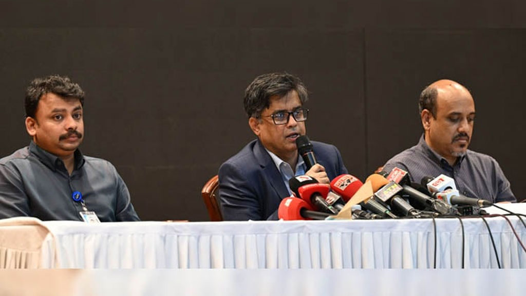 বিনা ভিসায় পাকিস্তান সফর করতে পারবেন সরকারি ও কূটনীতিক পাসপোর্টধারীরা