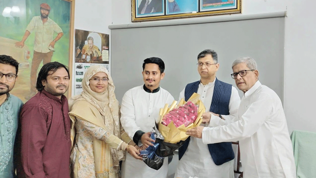 বিএনপি কার্যালয়ে গিয়ে শুভেচ্ছা জানাল এনসিপির প্রতিনিধিদল