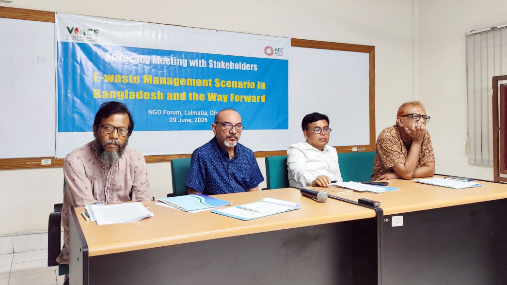 অবৈজ্ঞানিক উপায়ে ই-বর্জ্য ব্যবস্থাপনা, নষ্ট হচ্ছে শতকোটি টাকার সম্পদ