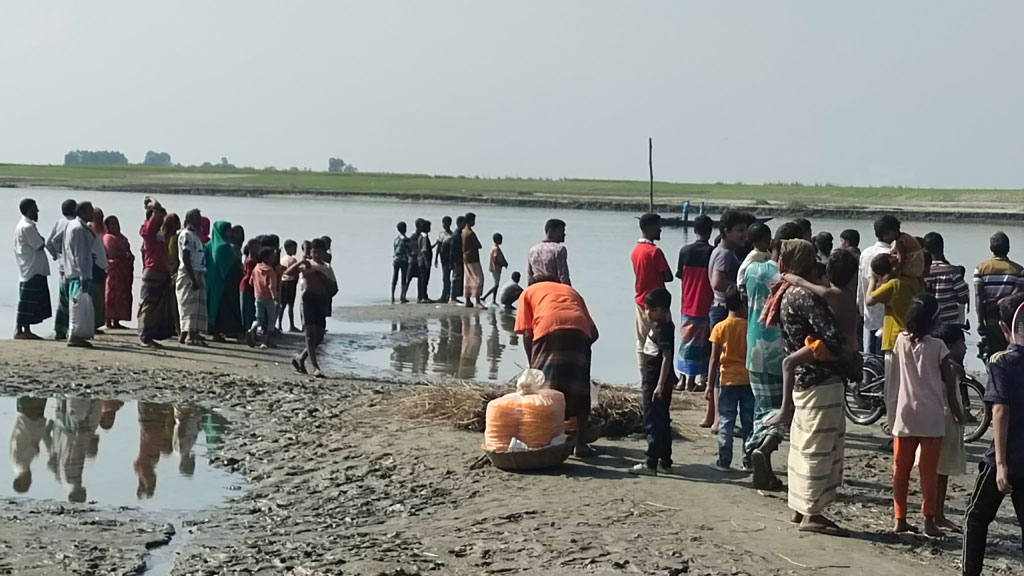 ভূঞাপুরে নৌকা থেকে নদীতে পড়ে যুবক নিখোঁজ