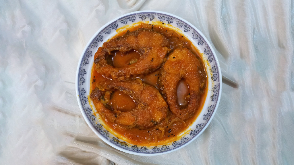 গরমে খাবারে রুচি আনবে আচারি রুই