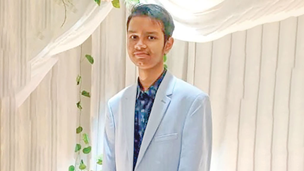এসএসসিতে ১৩০০ নম্বরে ১২৮৫, নিবিড়ের লক্ষ্য এখন বুয়েট