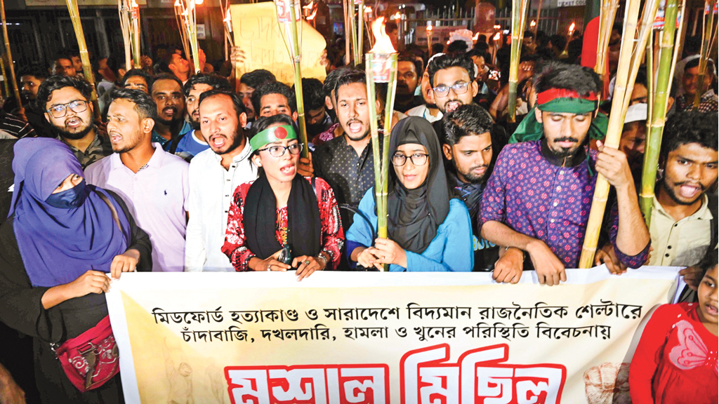 চাপের মুখে বিএনপি