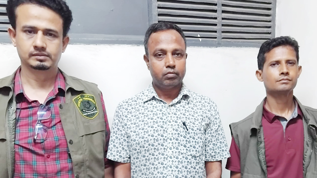 খিলক্ষেত থেকে কৃষক লীগের কেন্দ্রীয় নেতা রশিদ গ্রেপ্তার