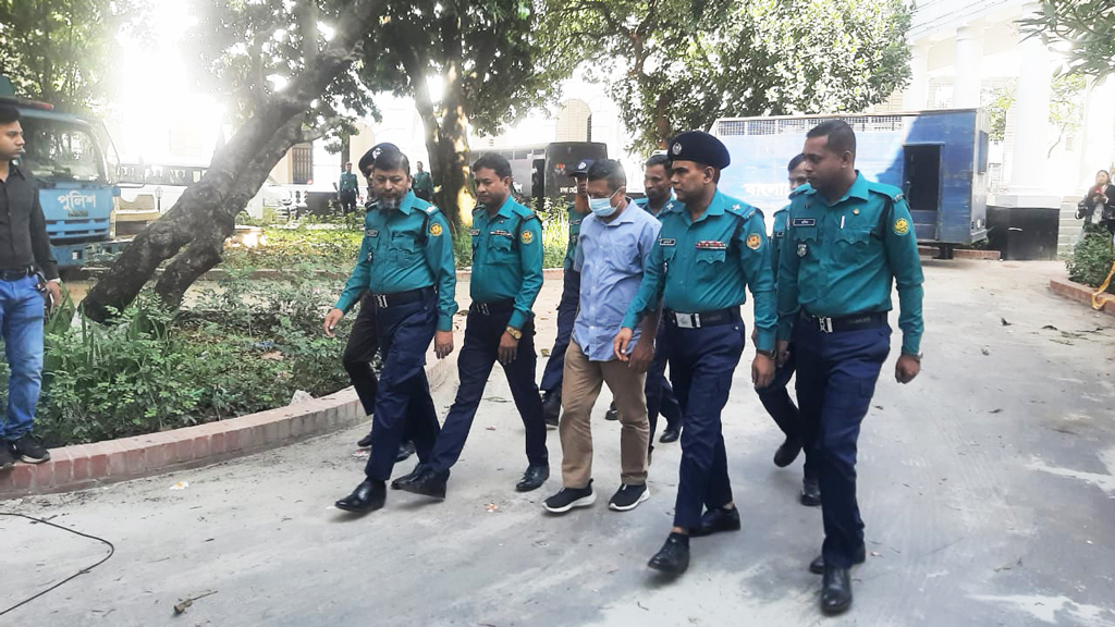 ট্রাইব্যুনালে রাজসাক্ষী সাবেক আইজিপি মামুন