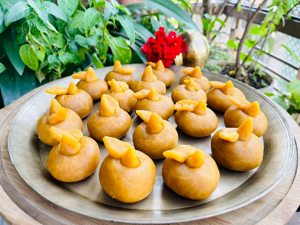 বুটের কমলা আকৃতির হালুয়া