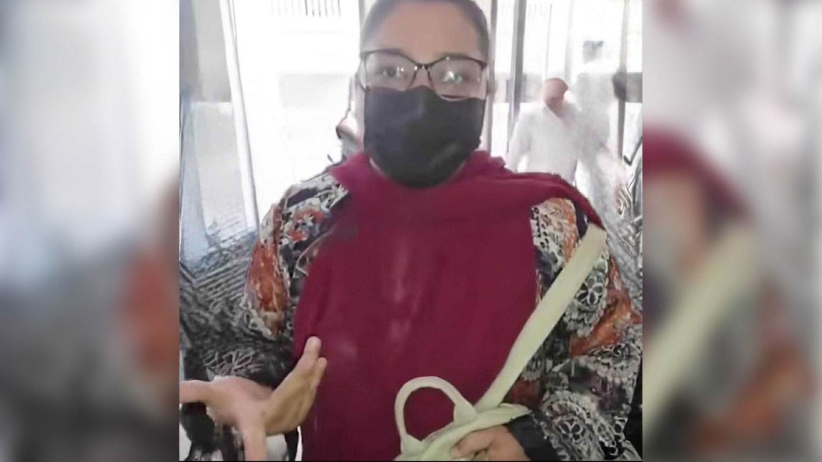 শীর্ষ সন্ত্রাসী সুব্রত বাইনের মেয়ে কুমিল্লায় আটক