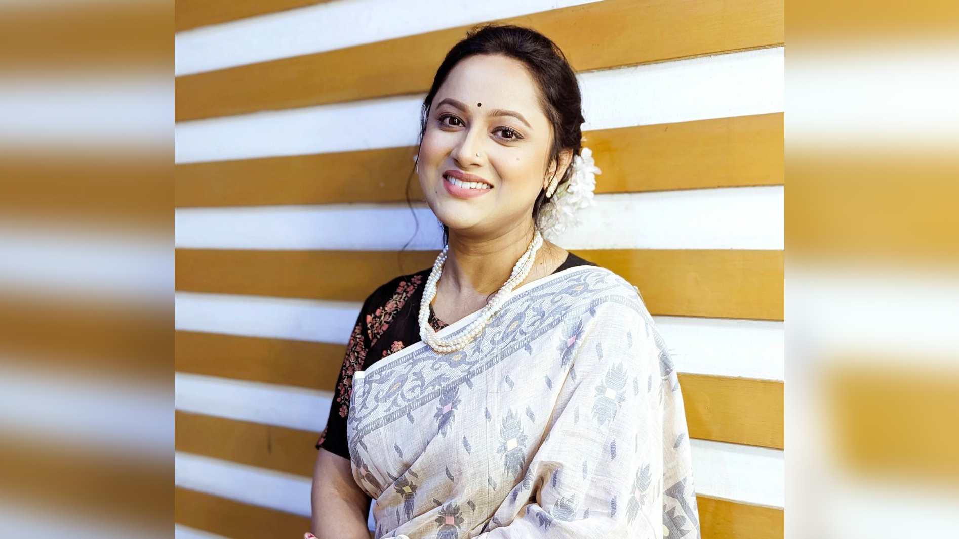 প্রযোজনায় অভিনেত্রী পুতুল