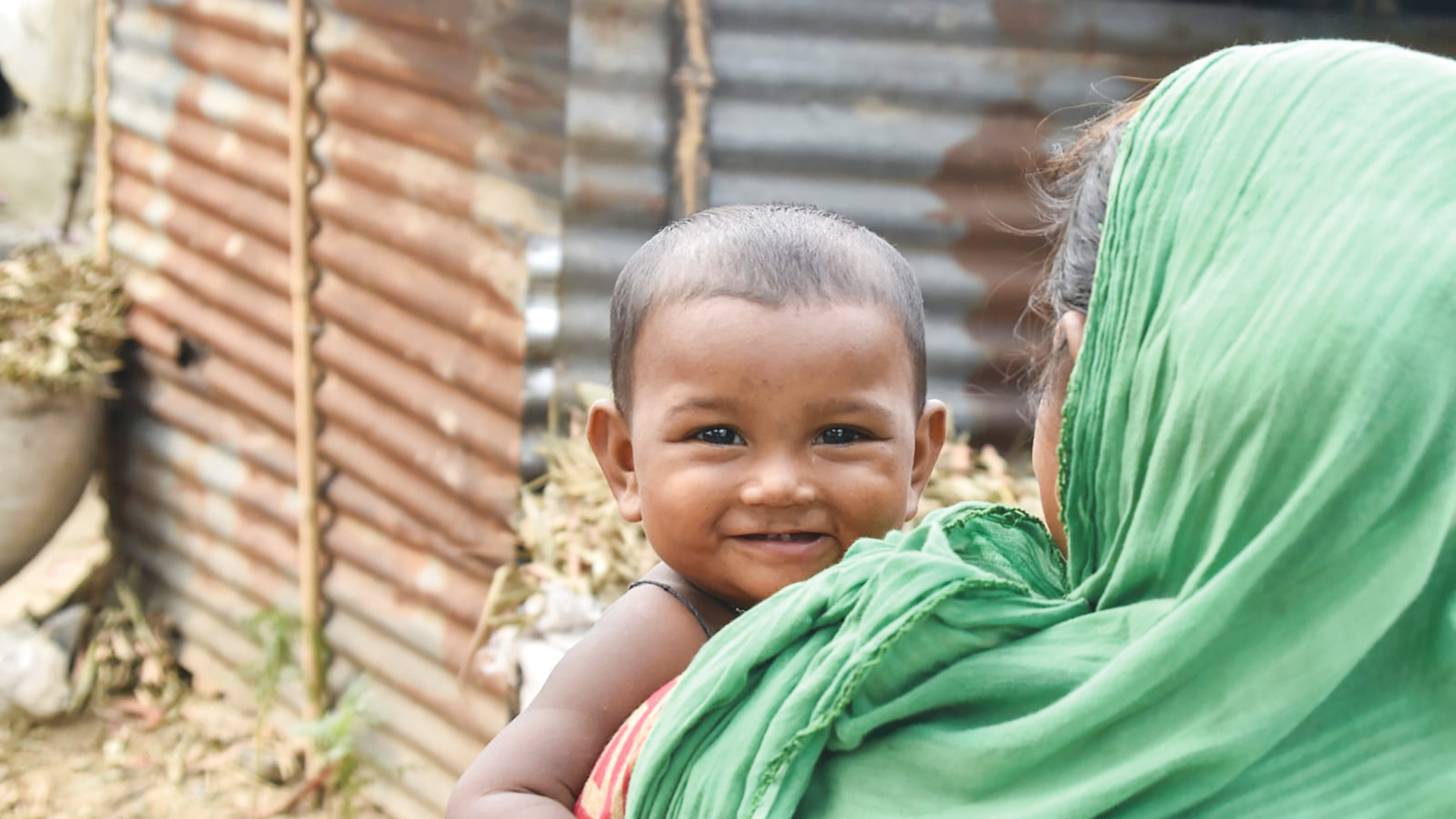 পাহাড়িয়ারা এখন বাড়িতেই আছেন