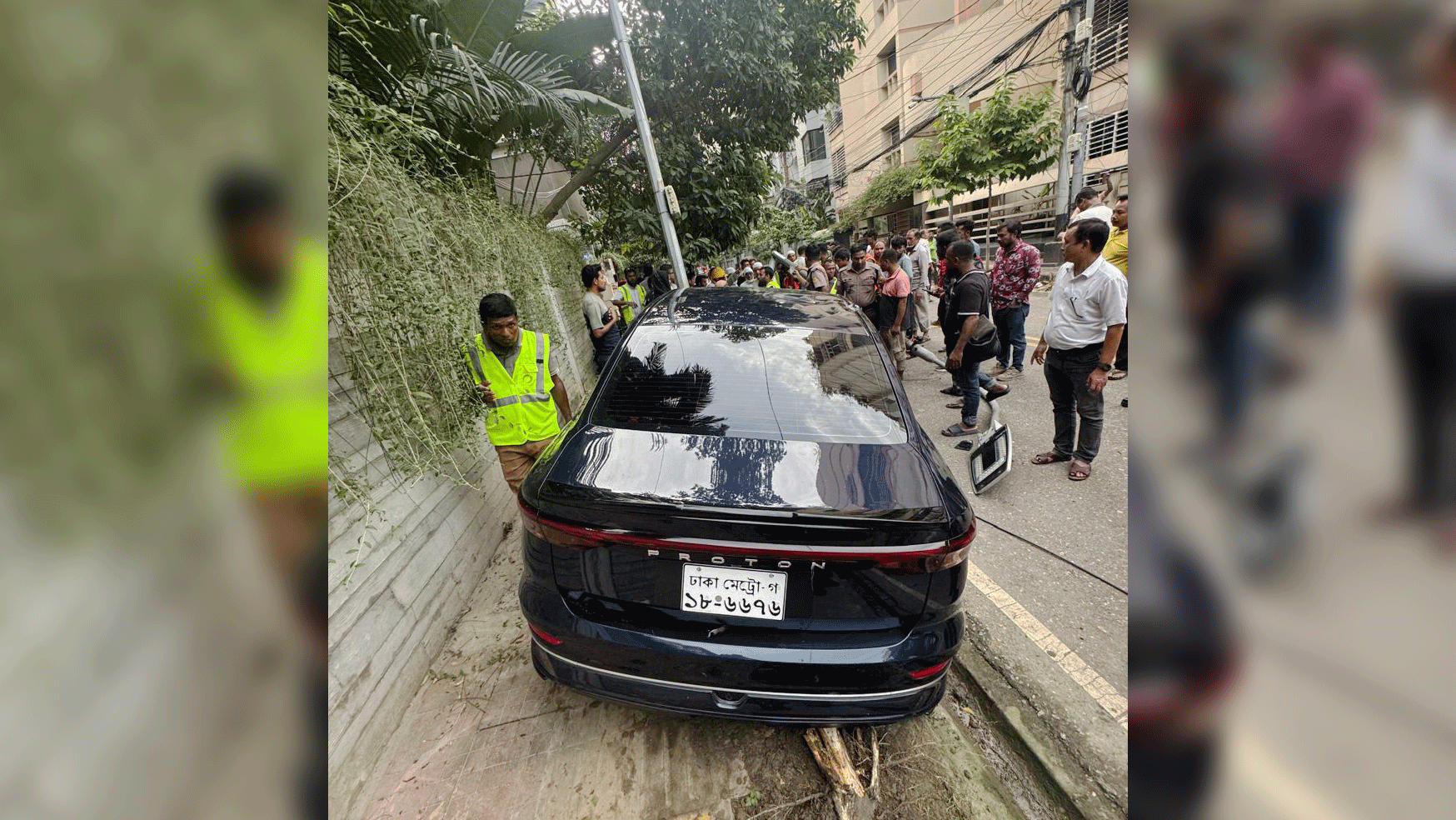 বারিধারায় ফুটপাতে বসা শ্রমিককে গাড়িচাপা, কিশোর আটক