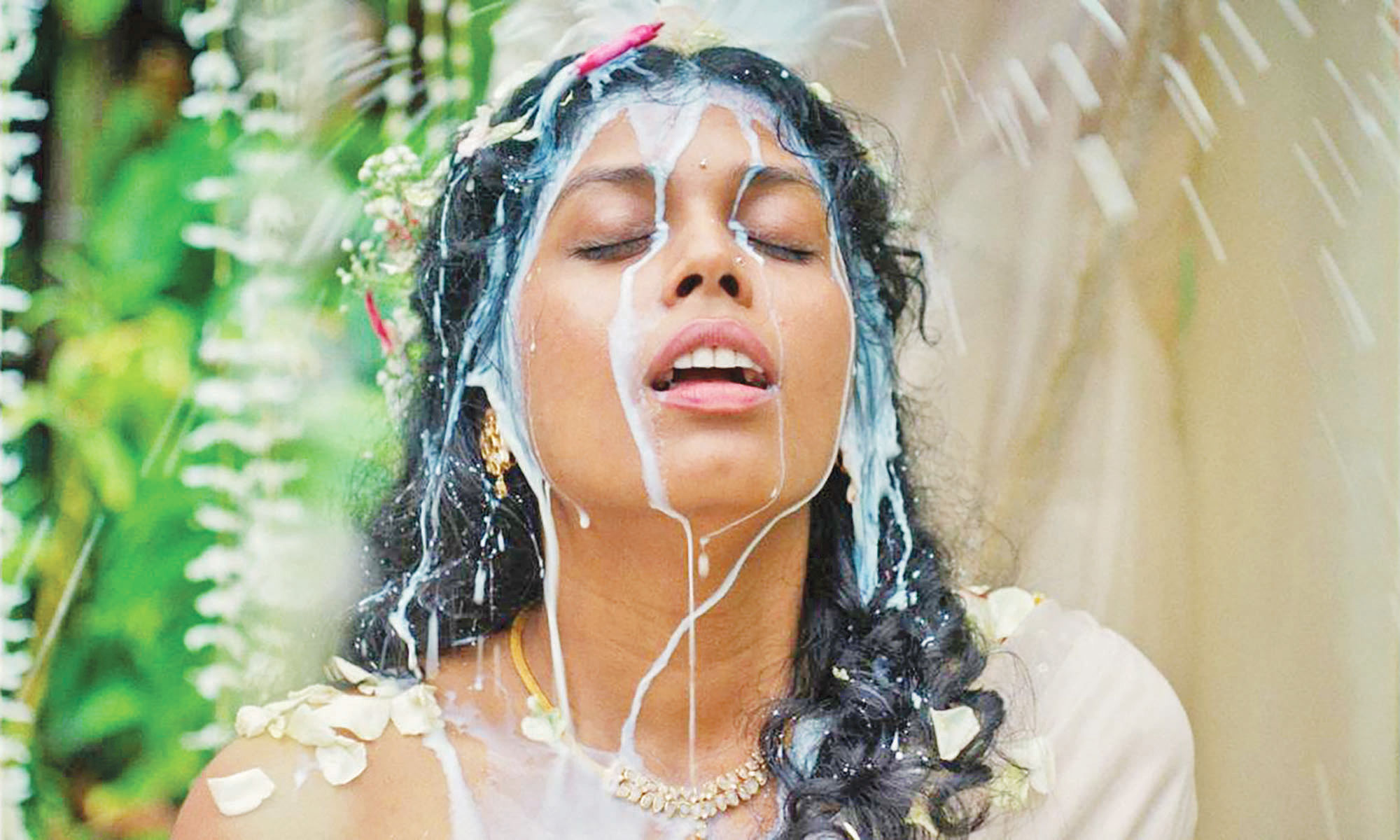 ভেনিসে ইতিহাস গড়ে আরও আট উৎসবে ‘দ্য ডিফিকাল্ট ব্রাইড’