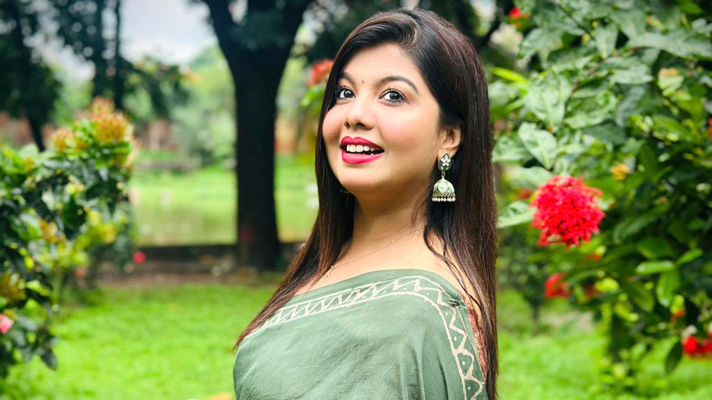 ঈদে বেতারের গানে ও উপস্থাপনায় ইয়াসমিন লাবণ্য