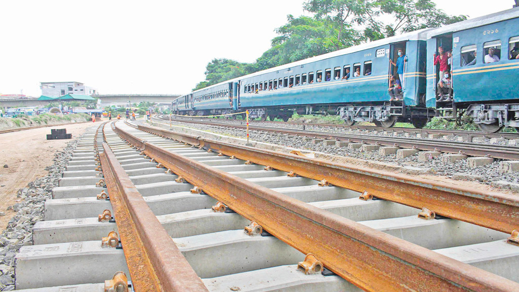 রেলওয়ে: কিছু আশার কিছু হতাশার