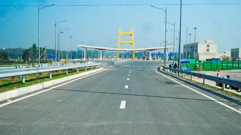 ছবিতে দেখুন বঙ্গবন্ধু টানেলের আনোয়ারার অংশ