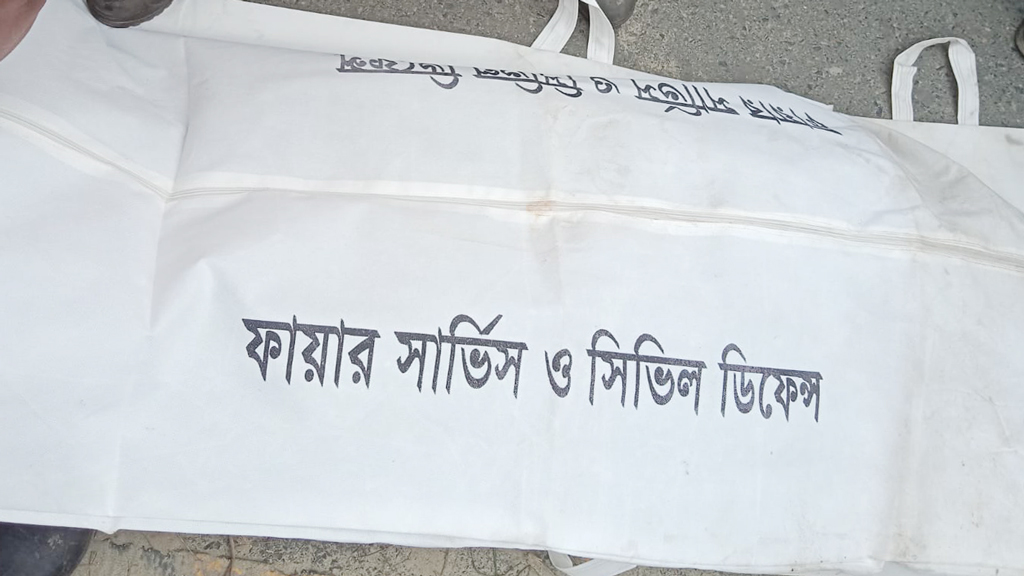 বঙ্গবন্ধু এক্সপ্রেসওয়েতে সড়ক দুর্ঘটনায় অজ্ঞাত নারী নিহত 