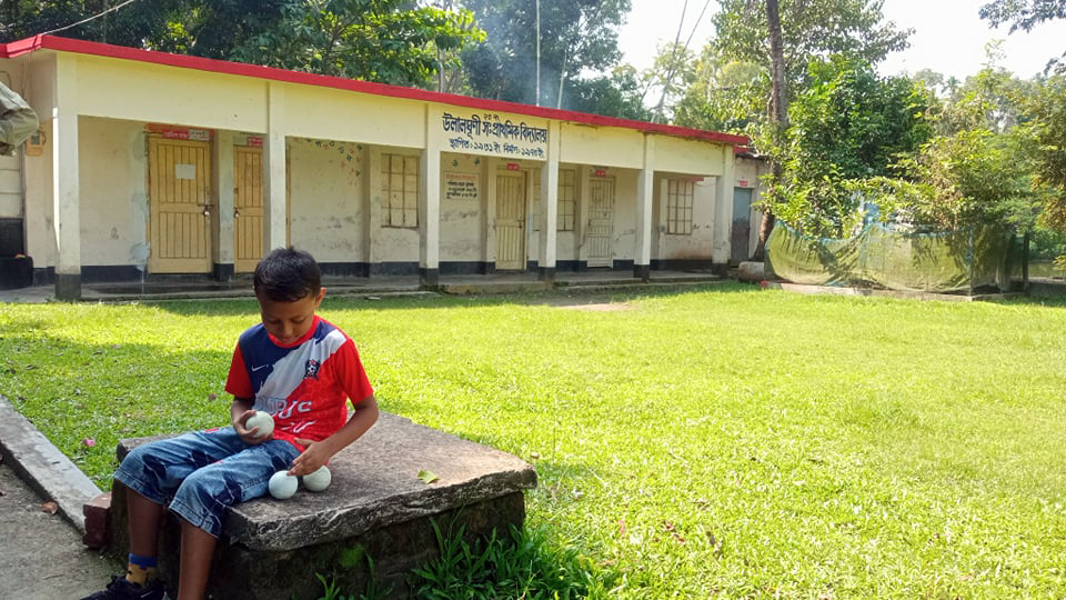 সাদিদে মুগ্ধ ‘শচীন’