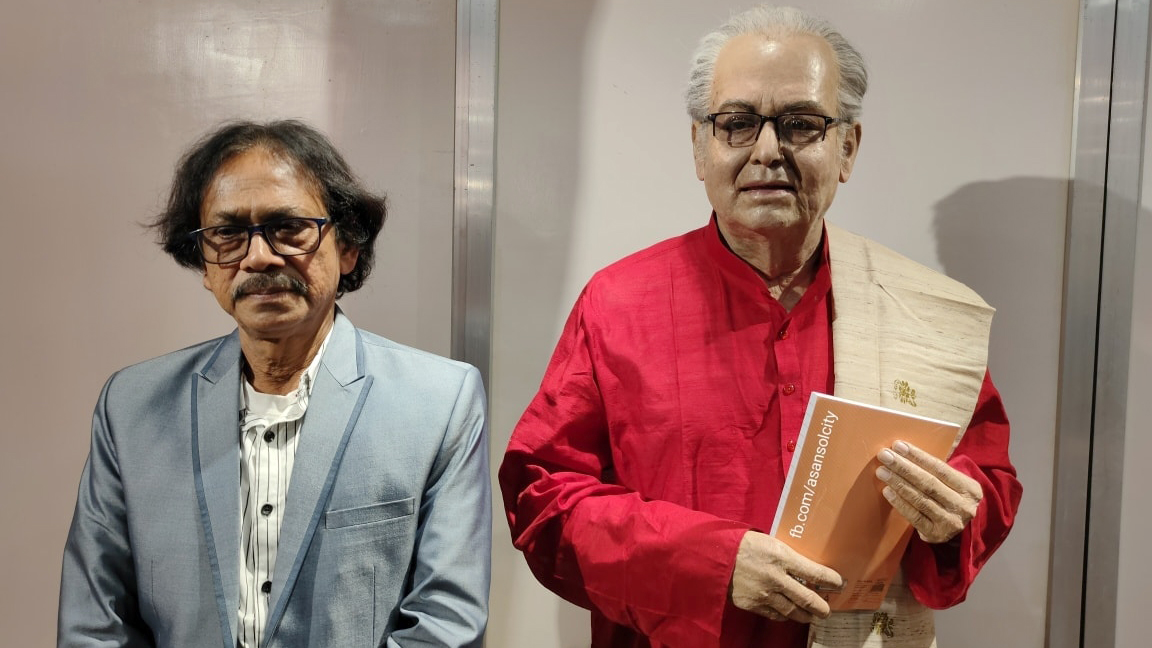 সুশান্তের সংগ্রহশালায় তারকামেলা