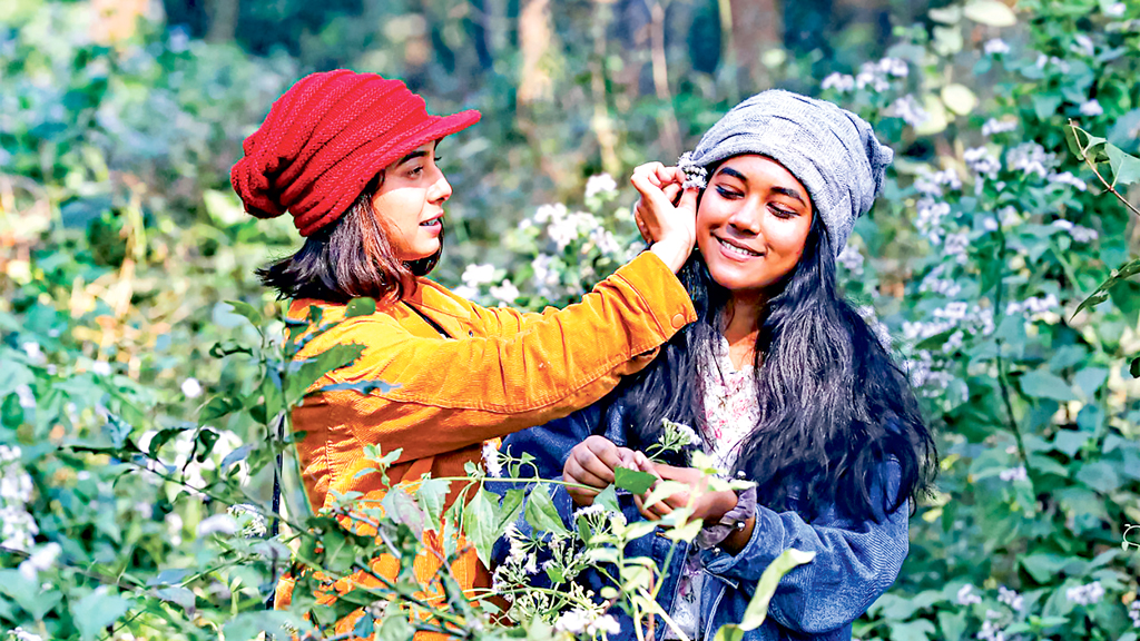 শীত ফ্যাশনে টুপি