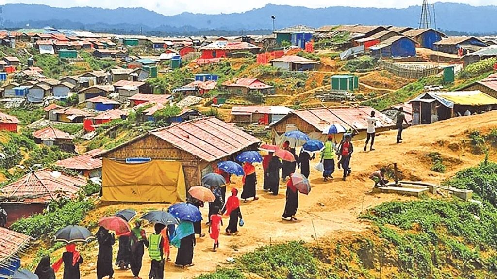 রোহিঙ্গা শিবিরে অস্ত্রের কারখানায় র‍্যাবের অভিযান, আটক ৩ 