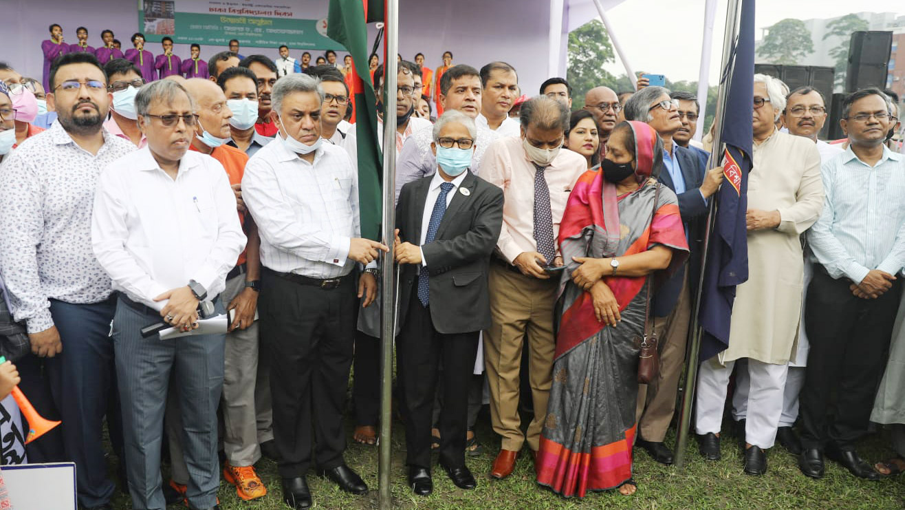 ‘দলীয় রাজনীতির কারণে বিশ্ববিদ্যালয়ের শিক্ষাব্যবস্থা ক্ষতিগ্রস্ত হয়েছে’