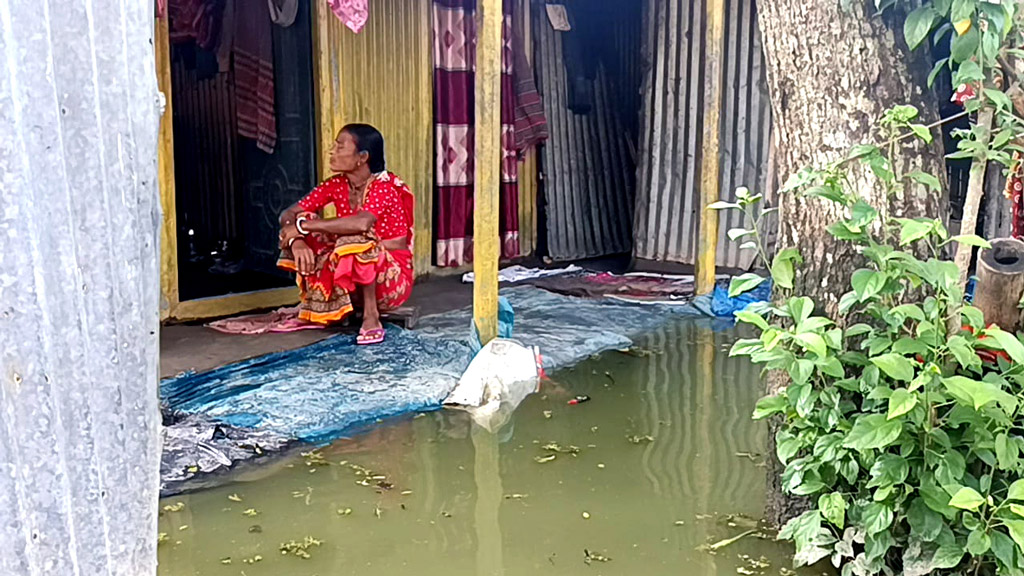 রাজবাড়ীর পাংশা: ২০ বছর ধরে দুর্ভোগে প্রথম শ্রেণির পৌরবাসী