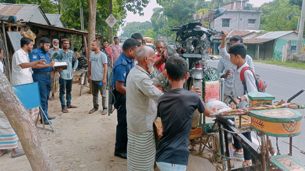 লালপুরে বালুর ট্রাক ও মোটরসাইকেলের সংঘর্ষ, নিহত ১ 