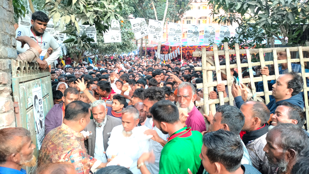 গরু-খাসি জবাই করে ৭ হাজার মানুষকে ভূরিভোজ করালেন রাঙ্গা