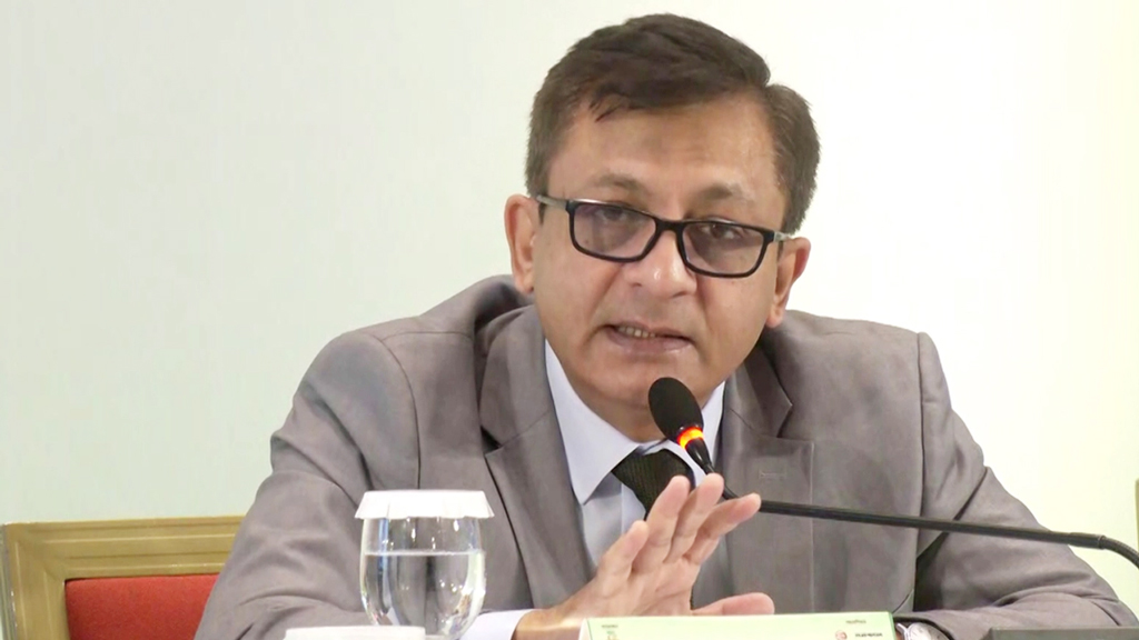সয়াবিন তেলের দাম বাড়ার কারণ জানালেন বাণিজ্যমন্ত্রী
