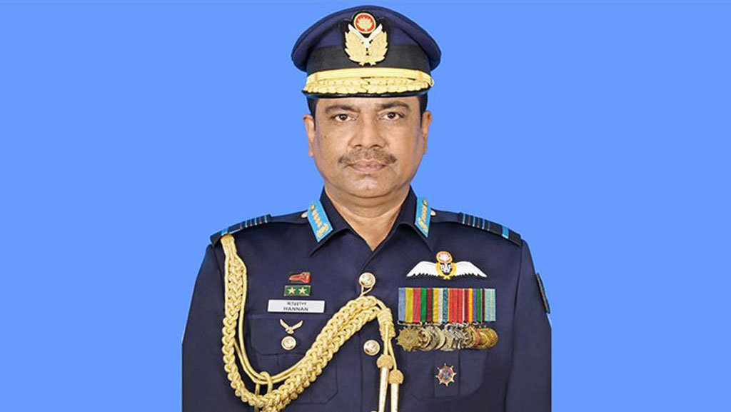 পরিবারসহ বিমানবাহিনীর সাবেক প্রধান হান্নানের দেশত্যাগে নিষেধাজ্ঞা
