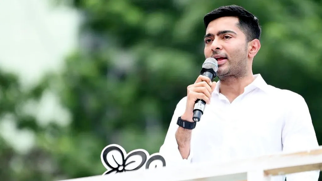 কোন শিল্পপতিকে রক্ষায় শেখ হাসিনাকে আশ্রয় দিয়েছে মোদি সরকার—প্রশ্ন তৃণমূলের অভিষেকের