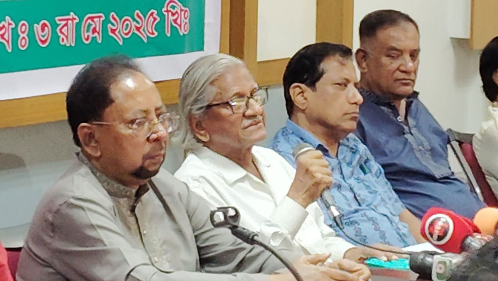 ‘আওয়ামী লীগ-বিএনপি রাজনীতি হারিয়ে ফেলেছে, নিয়ন্ত্রণ করে বিশ্বব্যাংক-আইএমএফ’