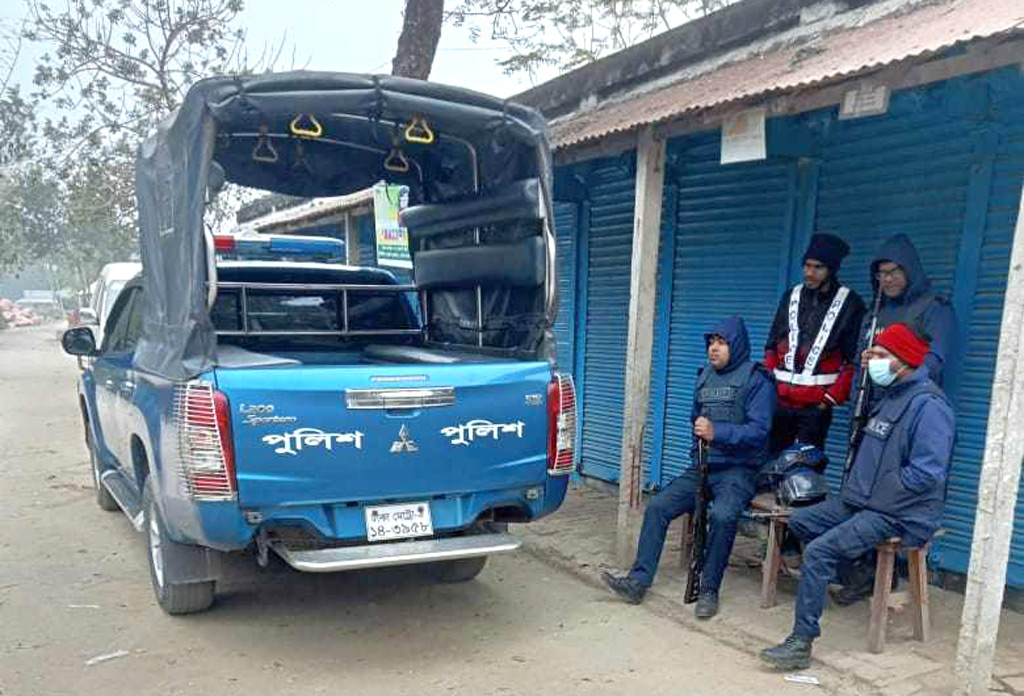 কুমারখালীতে প্রতিপক্ষের ছোড়া ‘গুলিতে’ দুই ভাই আহত