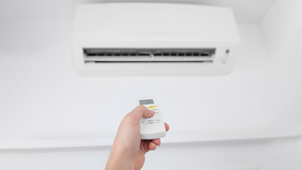 লাগাতার অসুস্থতার জন্য ঘন ঘন ছুটির আবেদন, দায়ী অফিসের এসি