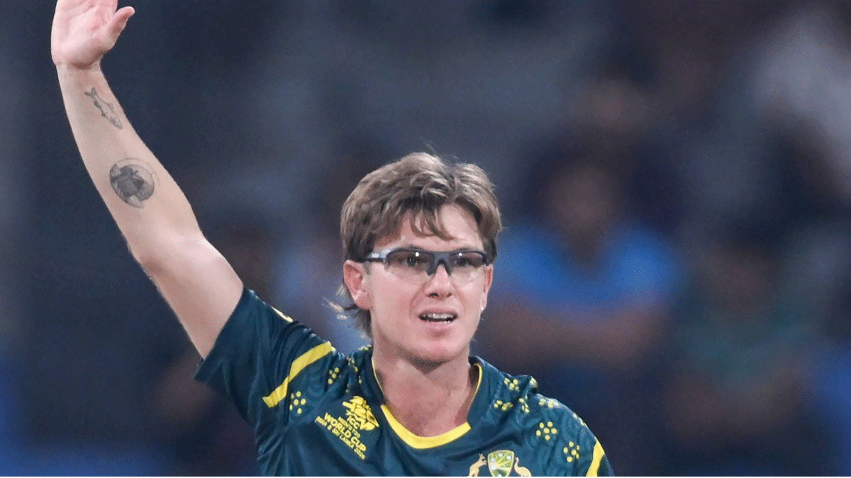 বিশ্বকাপের মাঝপথে দেশে ফেরার কথা ভাবতেও পারছেন না অস্ট্রেলিয়ার স্পিনার