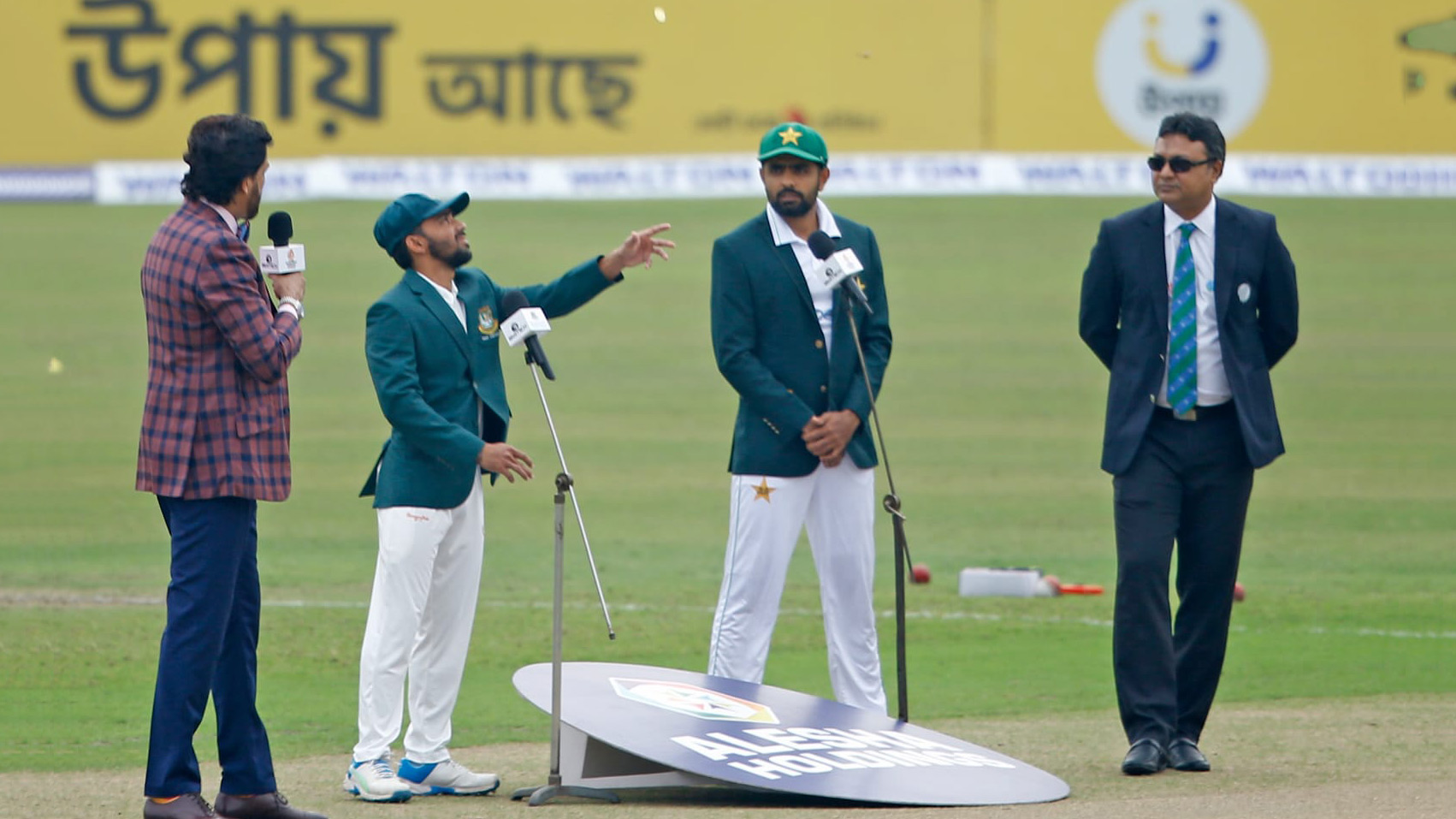 টস হেরে ফিল্ডিংয়ে বাংলাদেশ, জয়ের অভিষেক