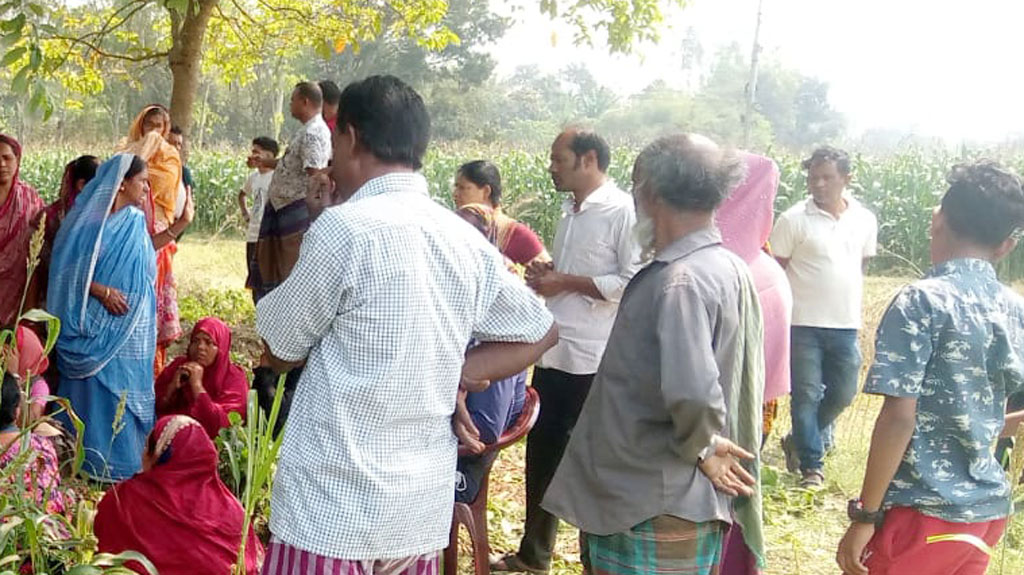 ঘিওরে ঋণগ্রস্ত ব্যবসায়ীর ঝুলন্ত লাশ উদ্ধার 