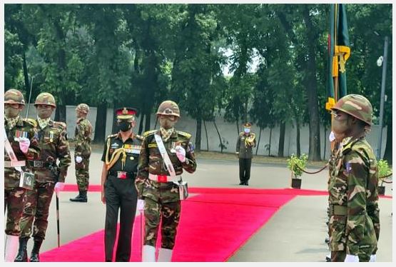 ঢাকায় ভারতীয় সেনাপ্রধান, শিখা অনির্বাণে শ্রদ্ধা