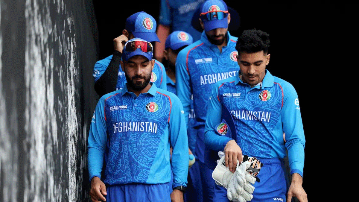 বিমান হামলায় আহতদের পাশে আফগান ক্রিকেটাররা