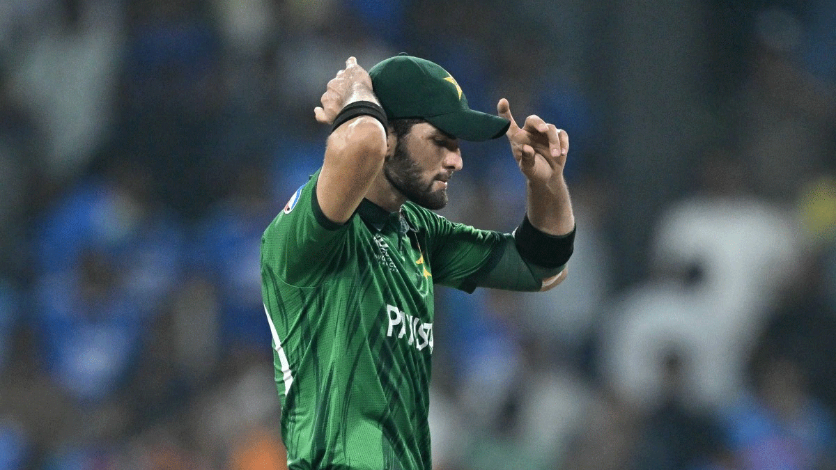 ‘আফ্রিদির দলে থাকারই যোগ্যতা নেই’