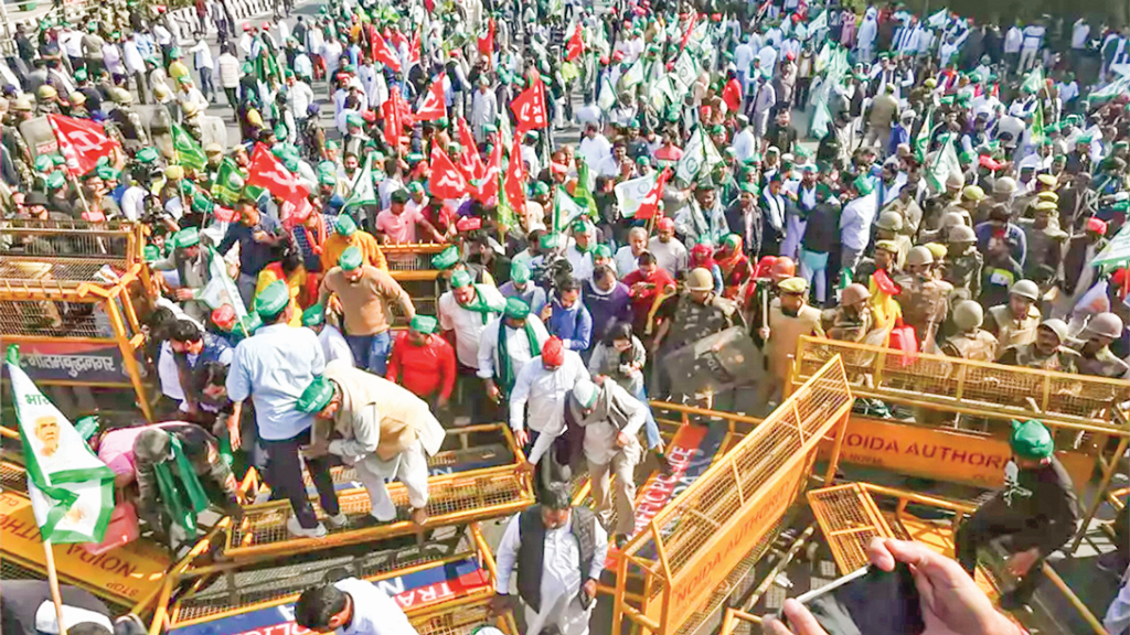 সীমান্তের দুই পারে উত্তেজনা