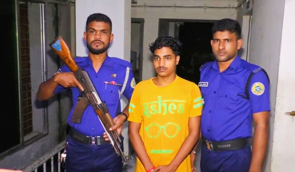 আগৈলঝাড়ায় মহানবী (সা.)কে কটূক্তির অভিযোগে যুবক গ্রেপ্তার