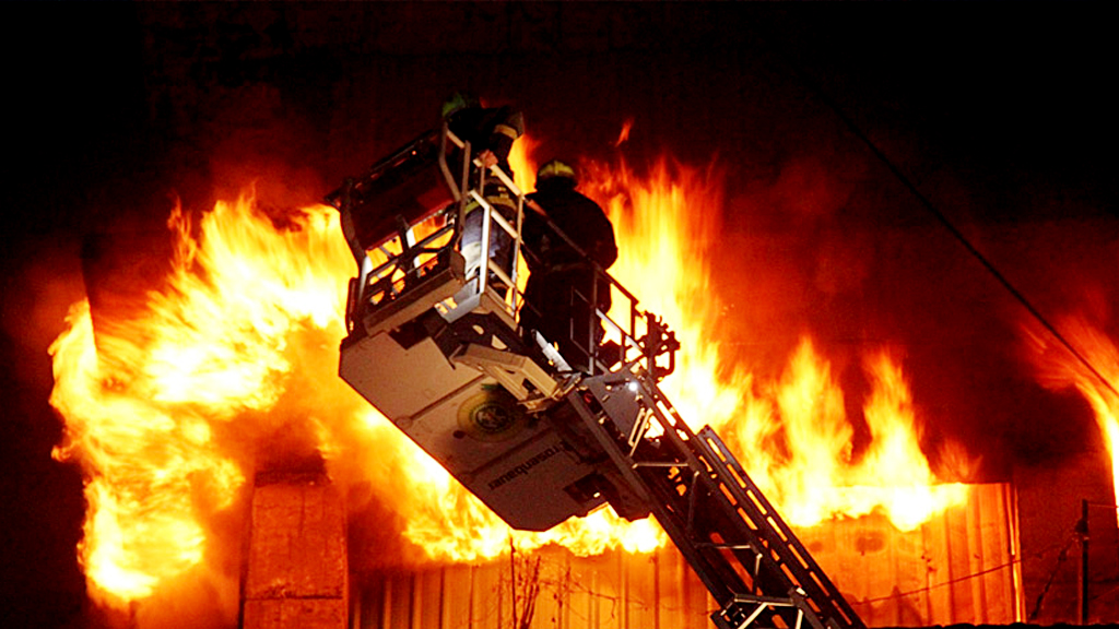 গুলিস্তানের ভবনটিতে ফায়ার হাইড্রেন্ট ছিল না, এ জন্য আগুন নিয়ন্ত্রণে দেড় ঘণ্টা সময় লাগে: ফায়ার সার্ভিস