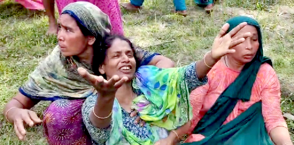 ঘরে ঢুকে চাচা-ভাতিজাকে ছুরিকাঘাত, একজনের মৃত্যু