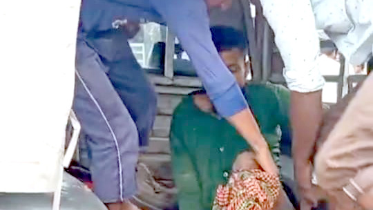 নাইক্ষ্যংছড়ি সীমান্তে স্থলমাইন বিস্ফোরণে উড়ে গেল যুবকের পায়ের গোড়ালি