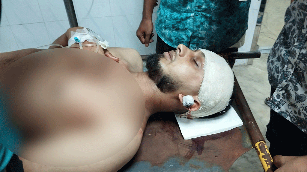 মুগদায় ‘মাদক কারবারি’র কোপে পুলিশ সদস্য গুরুতর আহত