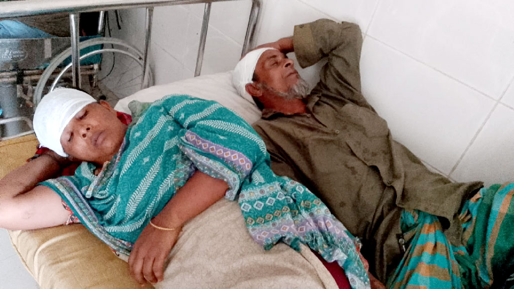 জমি নিয়ে দুই পরিবারের সংঘর্ষে আহত ১৩