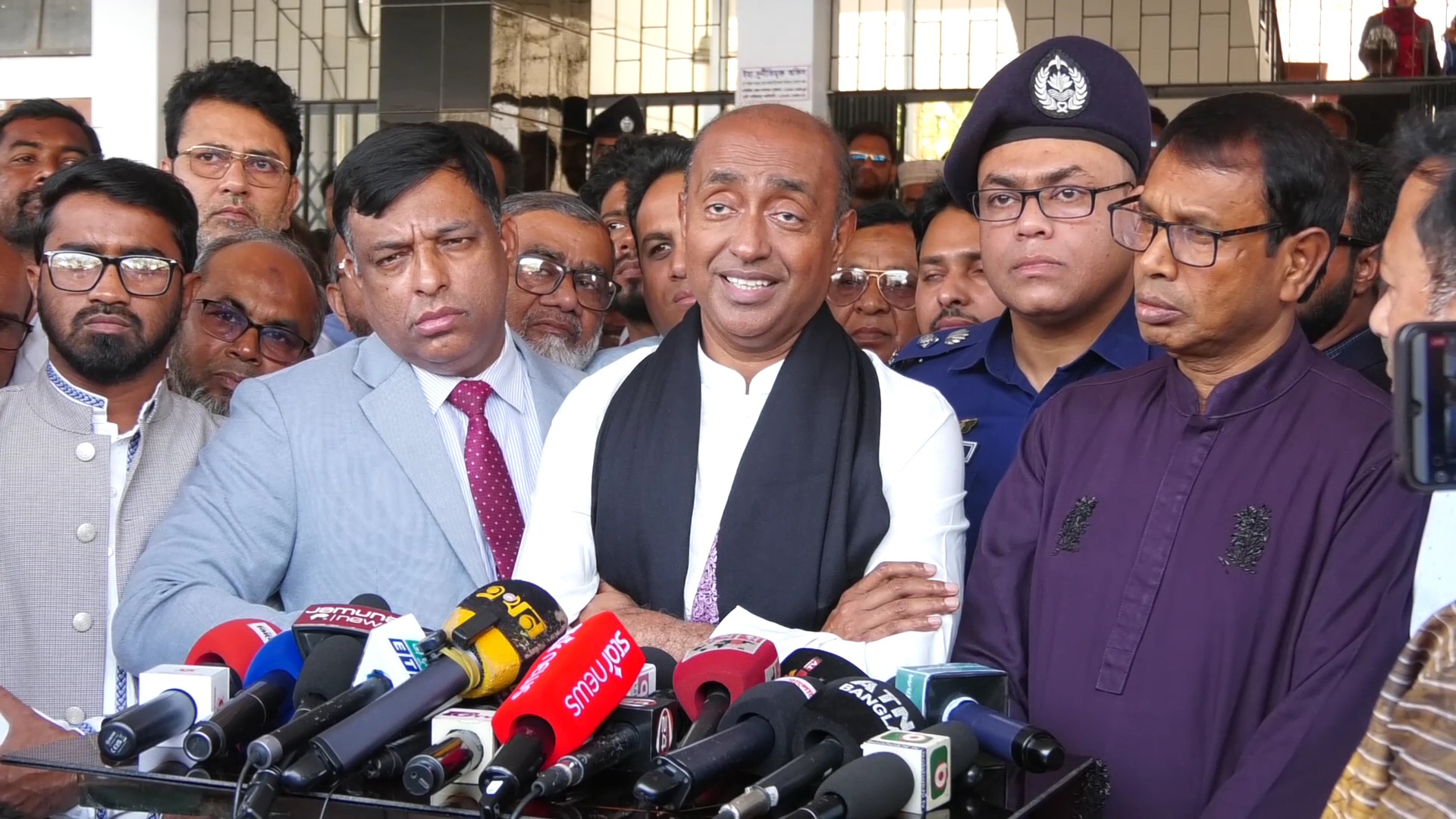 সরকার আইনসংগতভাবে ফ্যাসিস্টদের বিচার করতে বদ্ধপরিকর: আইনমন্ত্রী