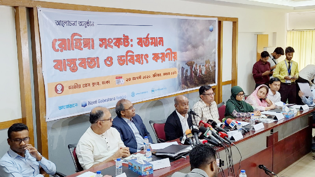 রোহিঙ্গারা বাংলাদেশি নয়, তবে তাদের মানবাধিকার রয়েছে: আইনমন্ত্রী