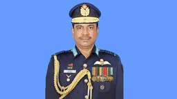 বিমানবাহিনীর সাবেক প্রধান শেখ আব্দুল হান্নান কাতারে গ্রেপ্তার