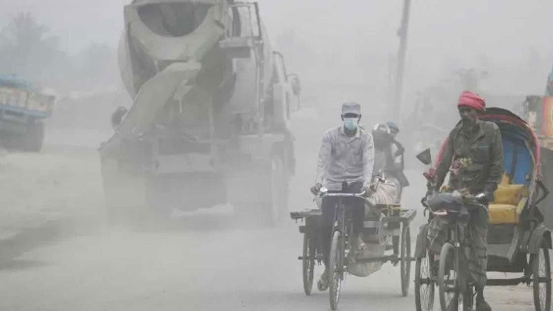 বেলা বাড়তেই বিপজ্জনক হয়ে উঠছে ঢাকার বাতাস, সবচেয়ে দূষিত ধানমন্ডি